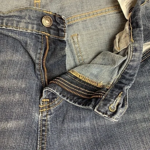 Old Navy Flirt Jeans - Picture 3 of 11